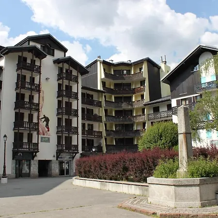Lognan 6 Centre Mont Blanc 公寓